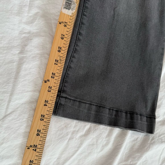 Time and Tru Women's Dark Gray Cropped Flare Jeans, Size 14 - Picture 7 of 8